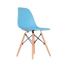 cadeira-eames-em-madeira-e-pp-azul-a-EC000021201